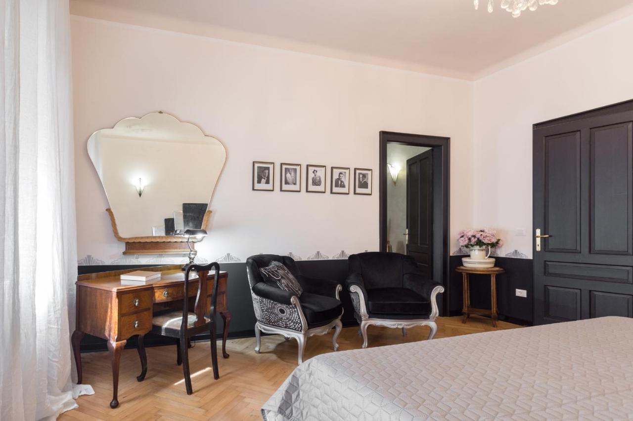 La Casa Di Gatsby Lusso In Pieno Centro Con Parcheggio Apartment Gorizia Exterior foto